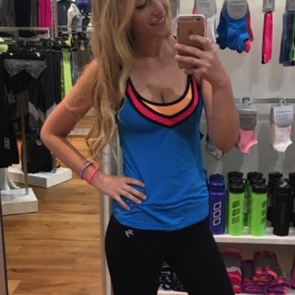 Lorna jane built in bra excel top